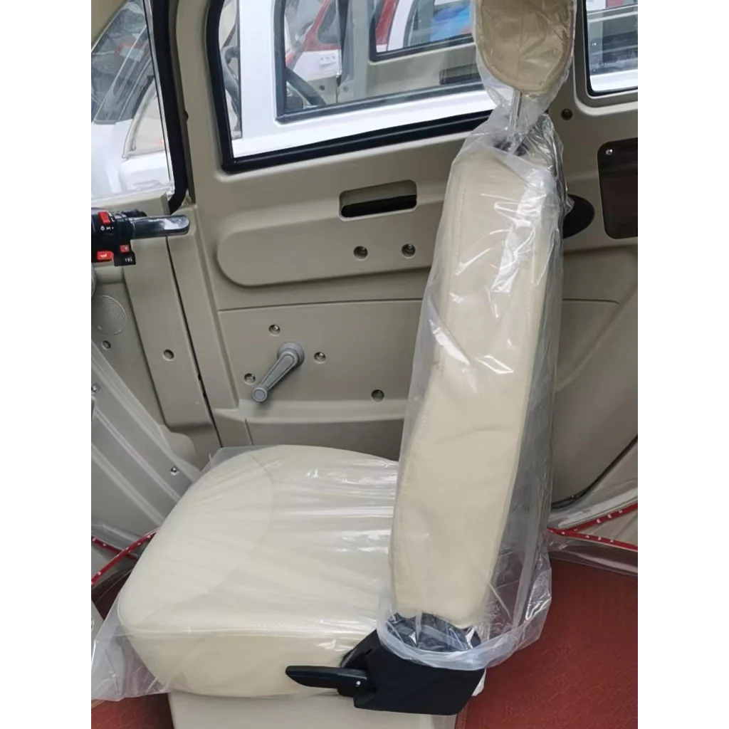 GIO All-Season Enclosed Mobility Scooter - Silver - With Winter Heater & Summer Fan - Image 9